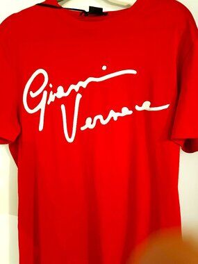 AUTHENTIC BNWT VERSACE MENS TSHIRT in RED with WHITE RAISED KNIT SCRIPT